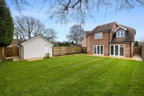 Ref: SB - Cobbles Crescent, Northgate, RH10 8HA