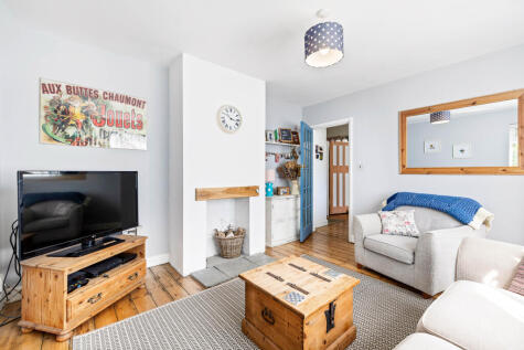 Ref: GK - Southern Avenue, Salfords, RH1 5DE