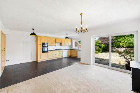 Ref: GK - Tollgate Avenue, Redhill, RH1 5HR