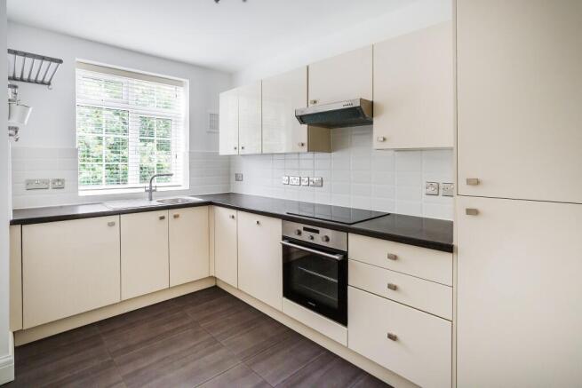 Kitchen 2.jpg