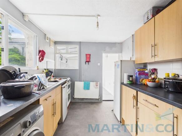 Kitchen Pic 1