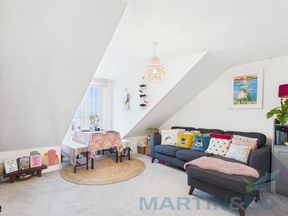 Living Room pic 1