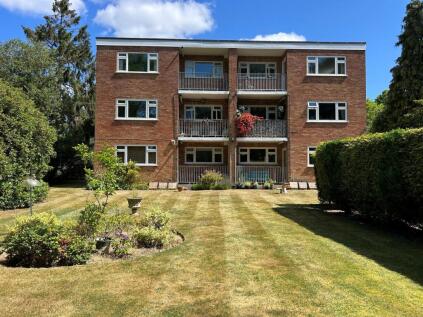 West Cliff Road, Bournemouth, BH4