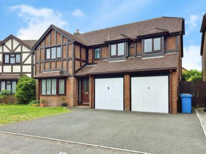 Charlotte Close, TALBOT VILLAGE, BH12