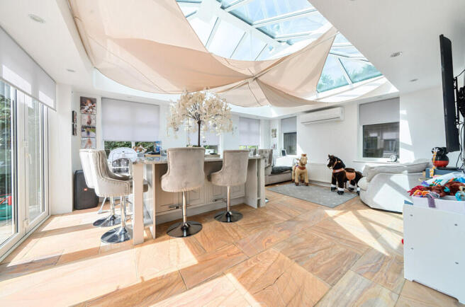 1316077-7-6876550...