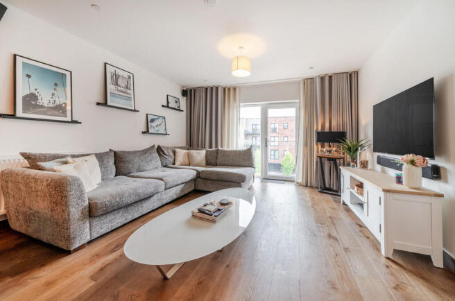 1353566-5-68c96d7...