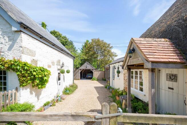 Tudor& Monks Cottage