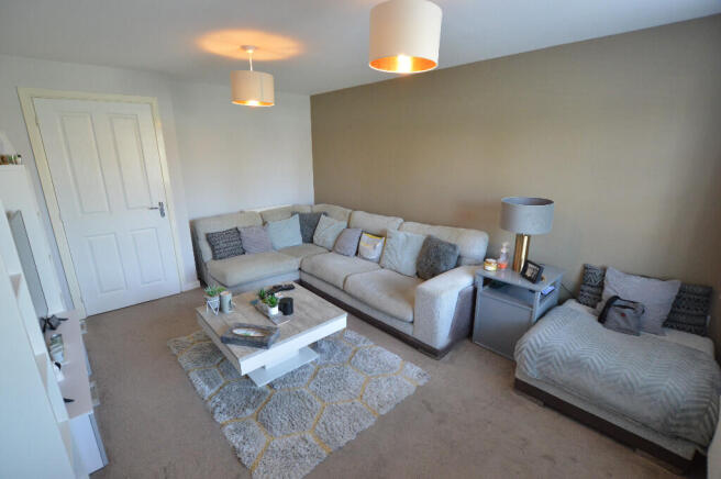 Lounge To Front
