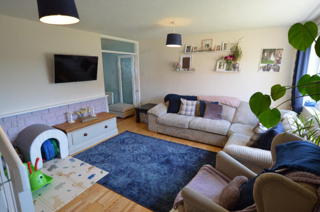 Lounge to Front