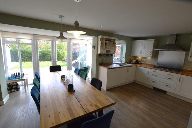 Kitchen / Diner