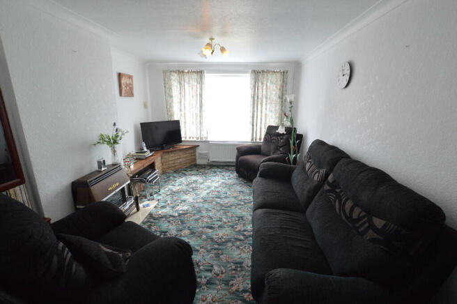 Lounge to Front