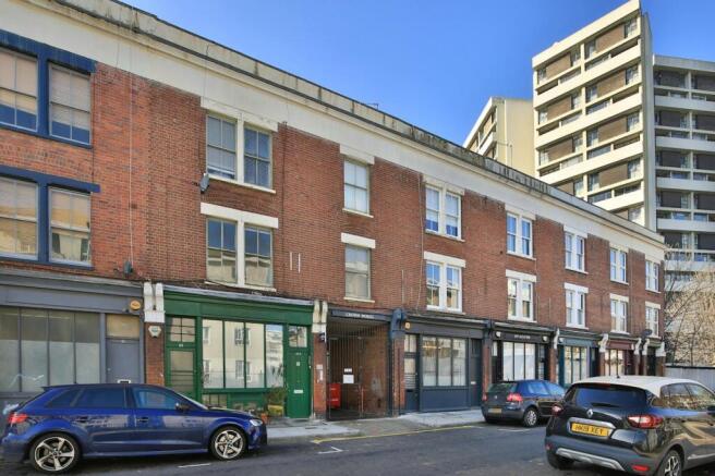 1d49d80f28741a05227790a3cc6b8bdc58 Crown Works 2