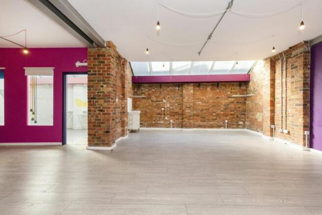 21e34fdef01f6677075c0ae4c1feeefa58 Crown Works 1