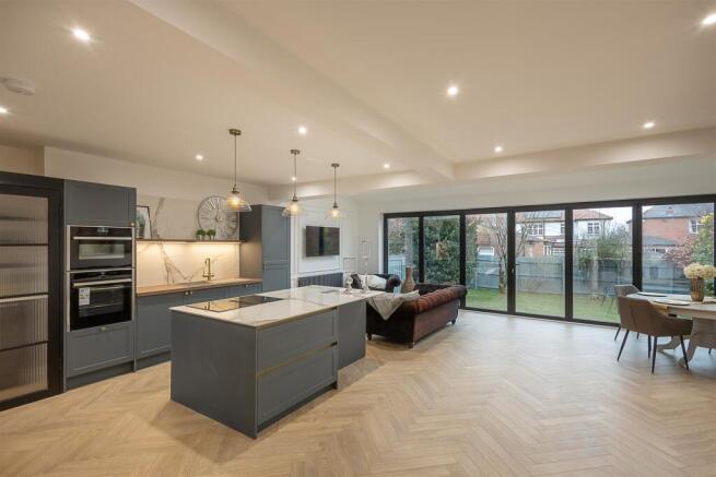 Open Plan Kitchen/Diner & Family Room