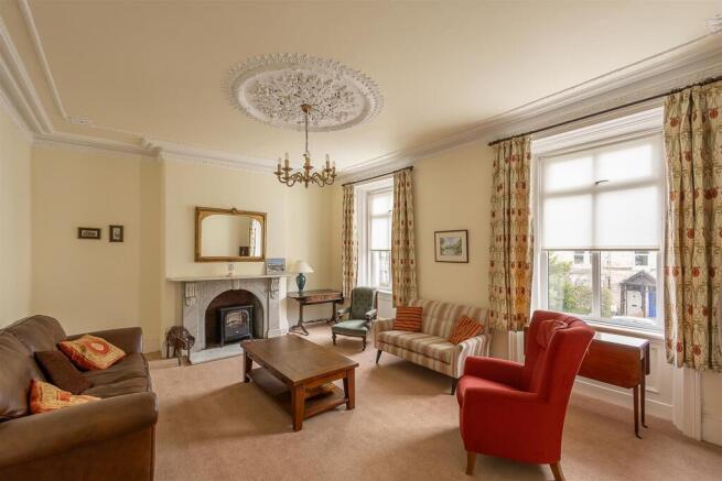 Drawing Room / Bedroom