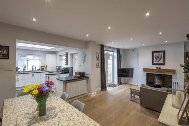 Kitchen/Diner & Family Room