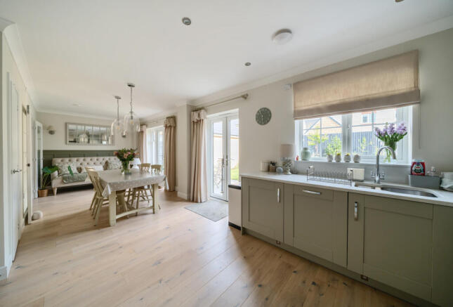 1306246-3-6843356...