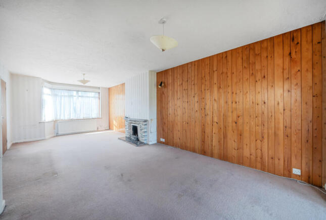 1347293-4-68bee27...