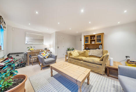 Beamont Walk, Brockworth, Gloucester, Gloucestershire, GL3