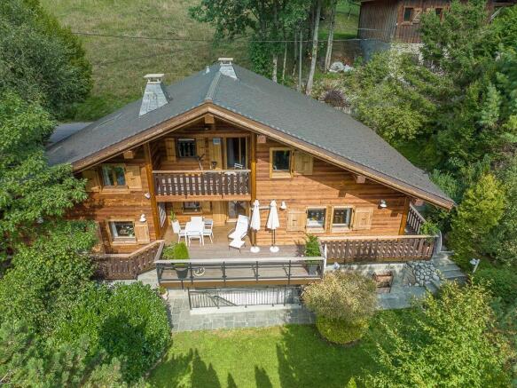 Exterior Summer