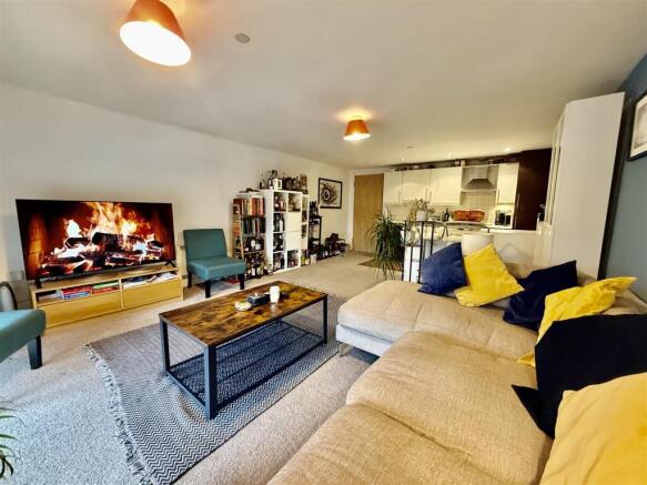 LOUNGE/KITCHEN/DINER