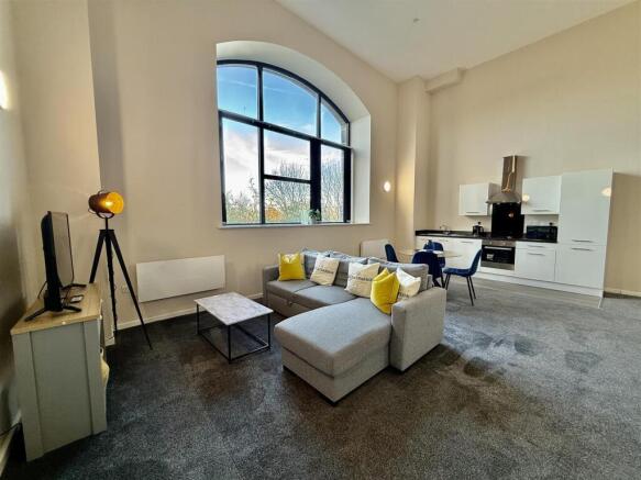 LOUNGE/KITCHEN/DINER