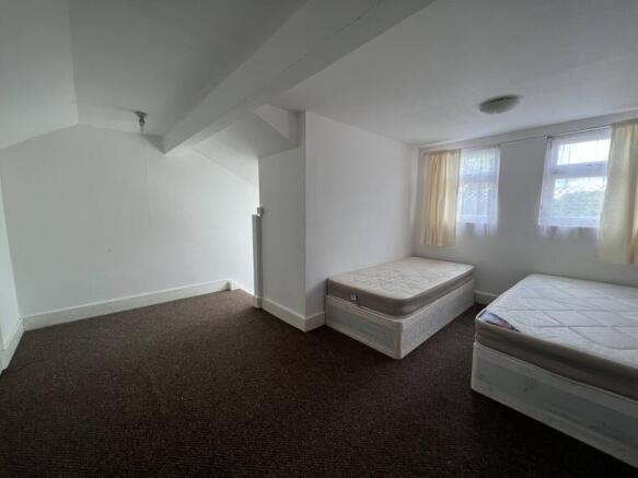 Bedroom 2 (1)