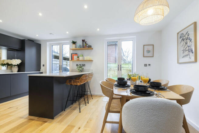 4 Castleton Villa...