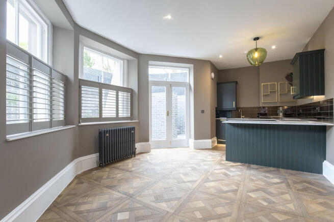 Apt 2 St Annes-02