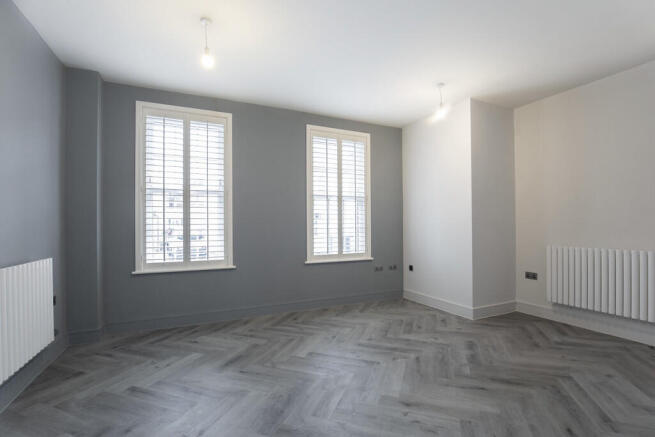 Flat 11, Buckingh...