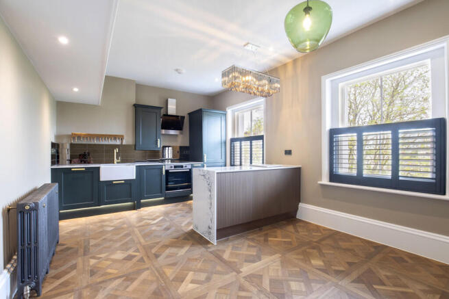 Apt 16, St Annes-...