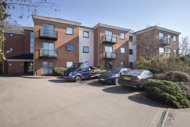 Flat 5, Bluestone...