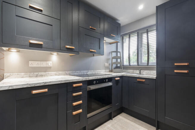 120 River Leys-06