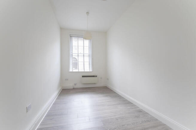 Flat 3, School Ho...