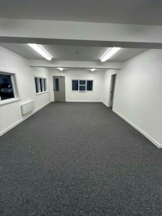 Unit 1A Chertsey Road Industrial Estate Office.j