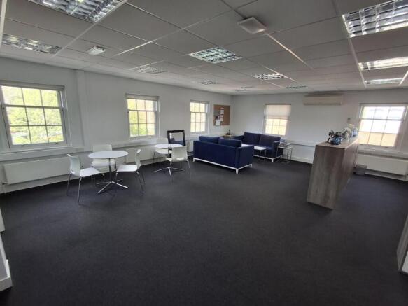 26 Bridge Street  Leatherhead 3.jpg