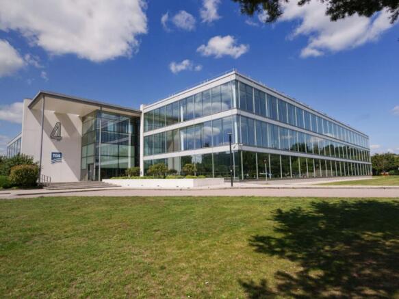 Building 4  The Heights  Weybridge 1.jpg
