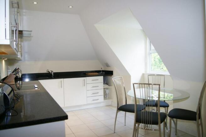 Kitchen/Dining Area