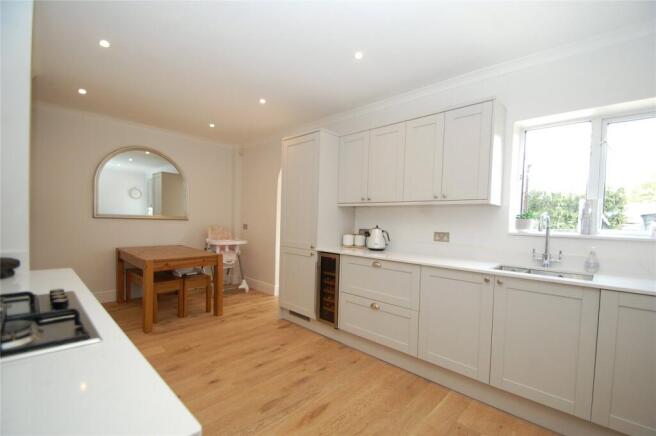 Kitchen/Breakfast Rm