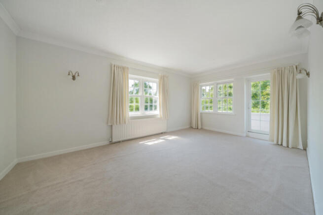 Living/Dining Area