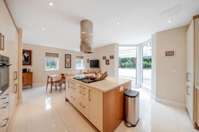 Kitchen & Island