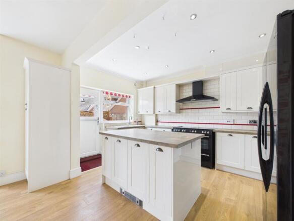 Kitchen/Dining room