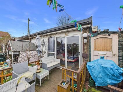 Chalet Gardens, Off Ivel Close, Mablethorpe