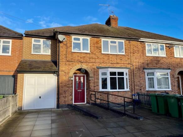 19 Westleigh Road Front.jpg