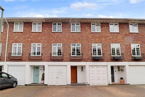 Langley Walk, Woking, Surrey, GU22