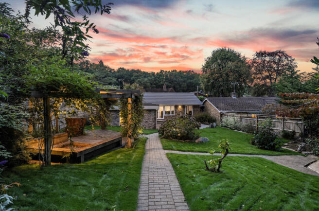 1347655-10-68bb34...