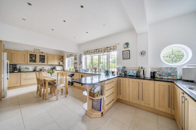 1341014-16-68ada1...