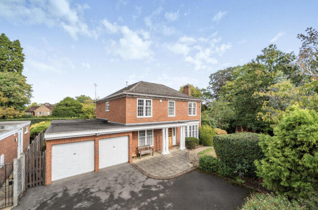 1350012-5-68c8271...