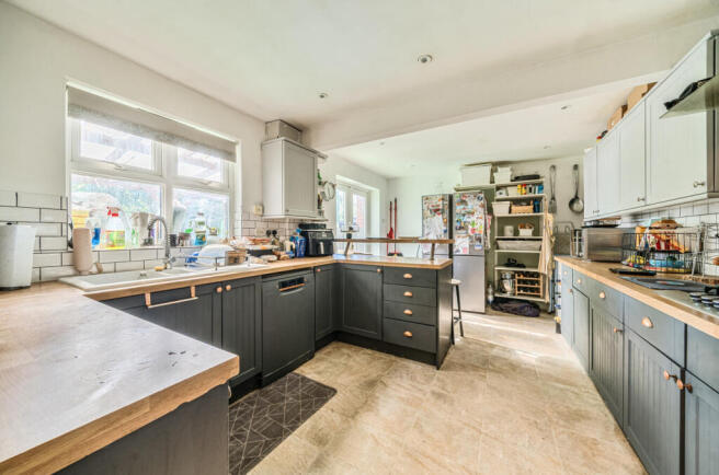 1360568-9-68dc0dc...