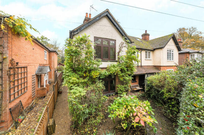 1380161-1-6911b82...